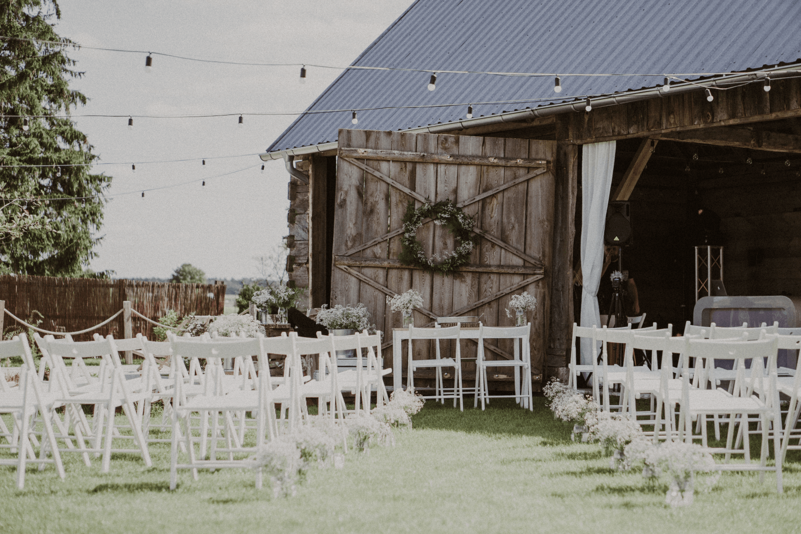 rustykalne wesele w stodole _ Design Your Wedding