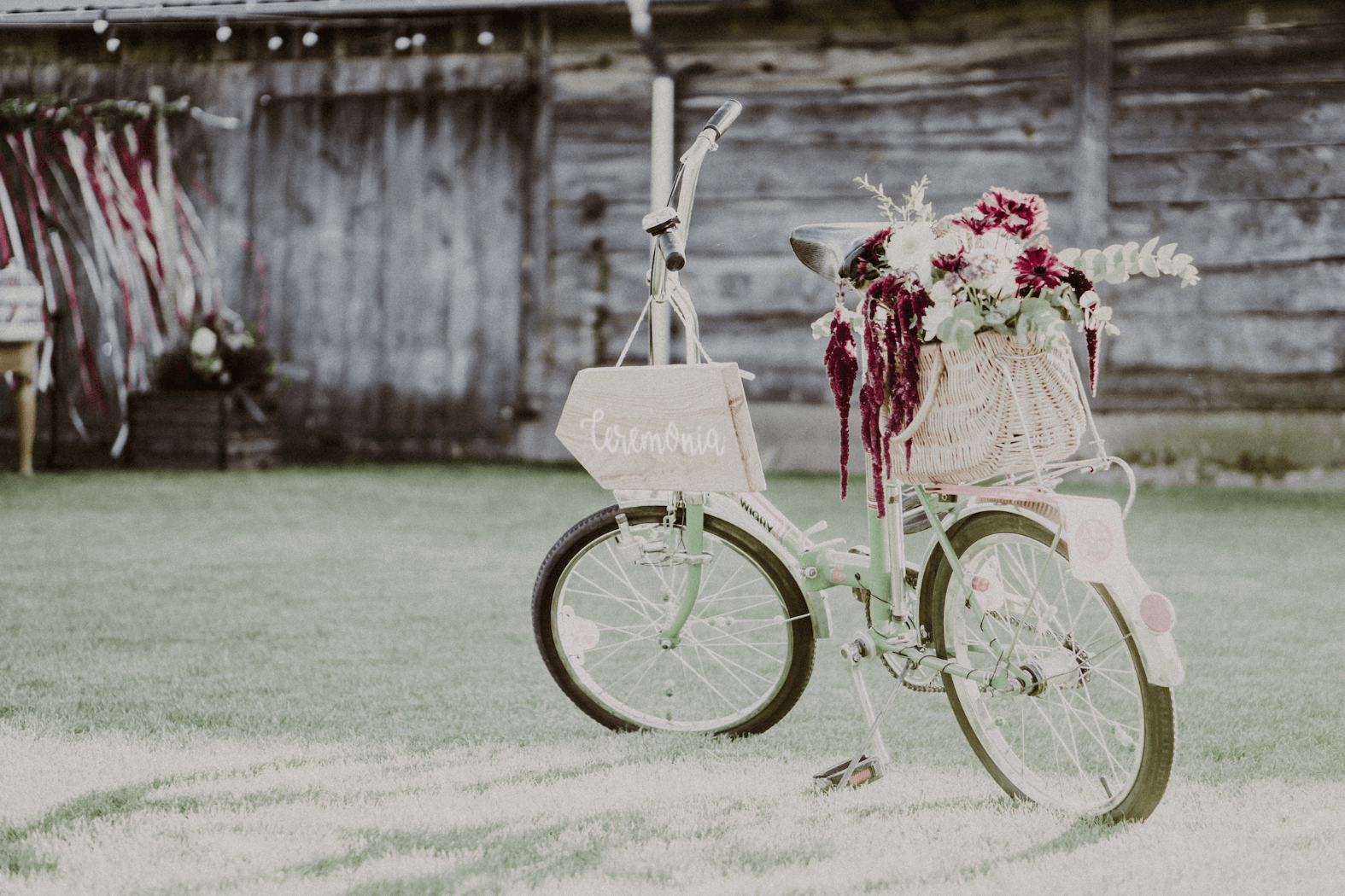 rustykalne wesele w stodole _ Design Your Wedding